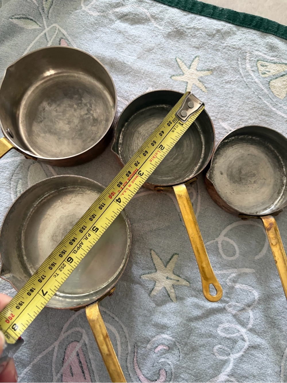 Vintage Set of 4 Copper Measuring Cups Brass Handles Nested Hanging Discoloratio - Picture 4 of 10